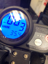 Laden Sie das Bild in den Galerie-Viewer, Part Exchange EMove Cruiser 2021 Electric Scooter UK