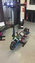 Laden und Abspielen von Videos im Galerie-Viewer, Ex Display Apollo Pro Electric Scooter UK Supplier
